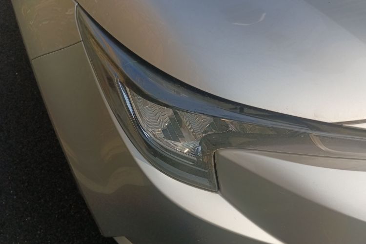 丰田 雷凌 2022款 双擎 1.8H E-CVT豪华版车身外观8