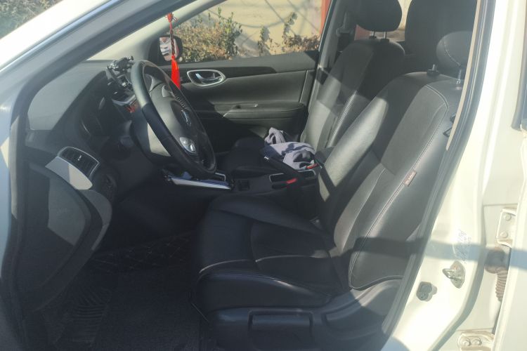 日产 轩逸 2018款 1.6XV CVT尊享版中控内饰19