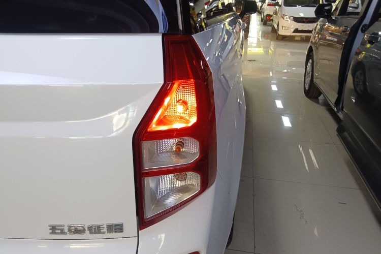 五菱汽车 五菱征程 2021款 1.5T 手动豪华型车身外观6006