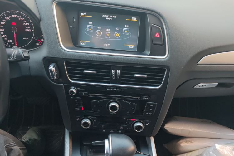 奥迪Q5 2016款 40 TFSI 技术型局部细节16