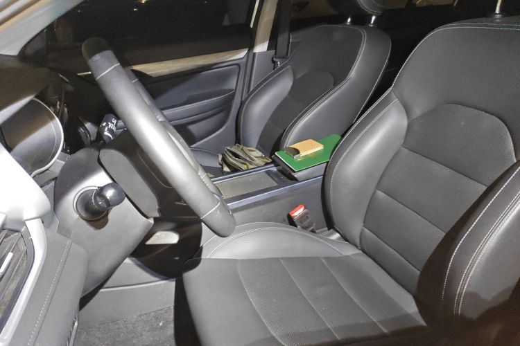 吉利汽车 帝豪 2019款 领军版 1.5L CVT向上互联型 国V中控内饰19