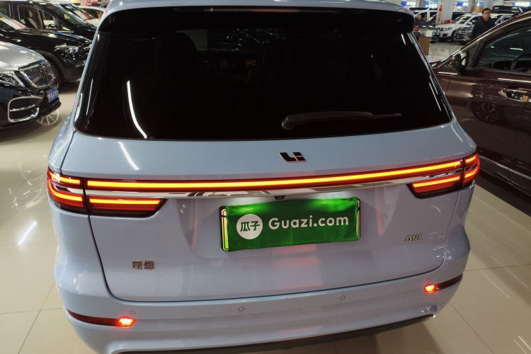 理想汽车 理想ONE 2020款 增程6座版车身外观6