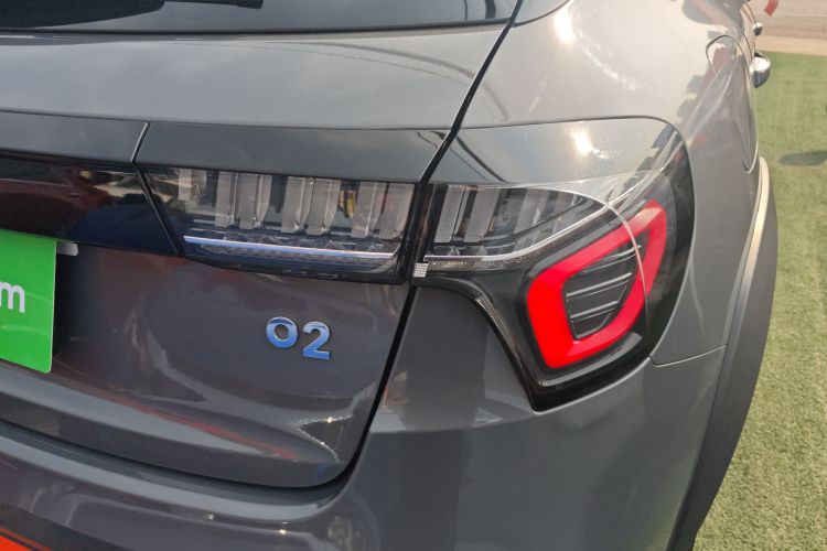 领克02 2019款 高能版 2.0T 自动两驱耀版 国VI车身外观9