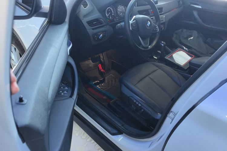 宝马X1 2018款 sDrive18Li 时尚型中控内饰20