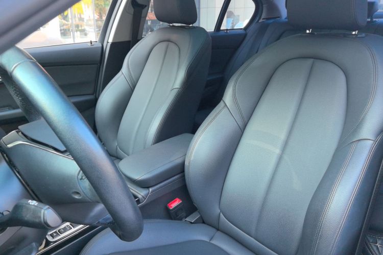 宝马1系 2018款 改款 118i 运动型局部细节19