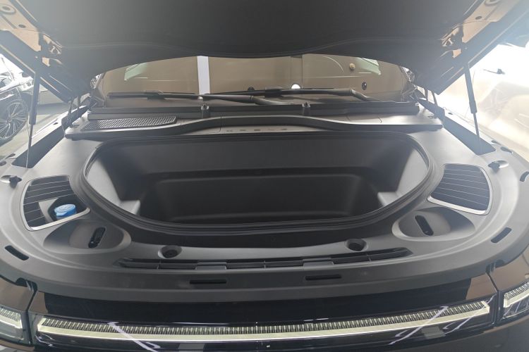 小鹏G9 2024款 570 Max机舱底盘24