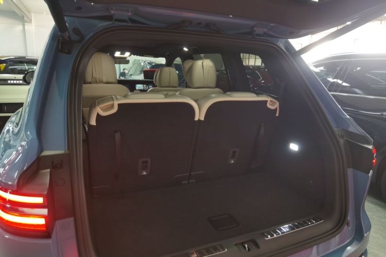 理想汽车 理想ONE 2021款 增程6座版机舱底盘23