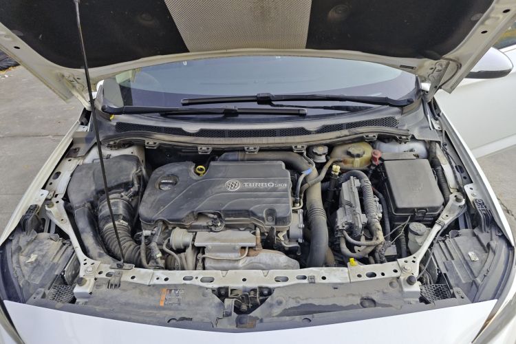 别克 威朗 2018款 三厢 20T 双离合领先型机舱底盘24