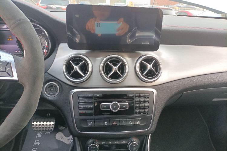 奔驰GLA AMG 2015款 AMG GLA 45 4MATIC中控内饰16