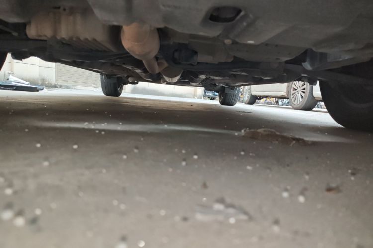 丰田 YARiS L 致炫 2015款 1.5E 自动魅动版局部细节9008