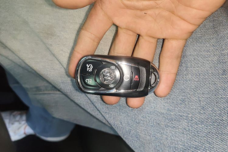 别克 君越 2020款 652T 豪华型中控内饰11