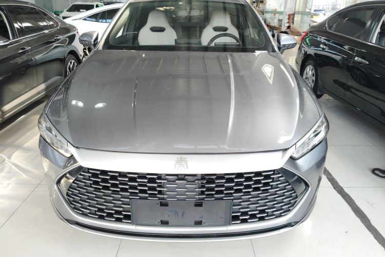 比亚迪 秦PLUS 2024款 荣耀版 DM-i 55KM领先型车身外观2