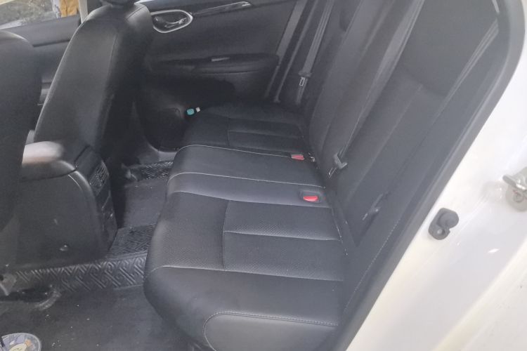 日产 轩逸 2021款 经典 1.6XL CVT豪华版中控内饰21