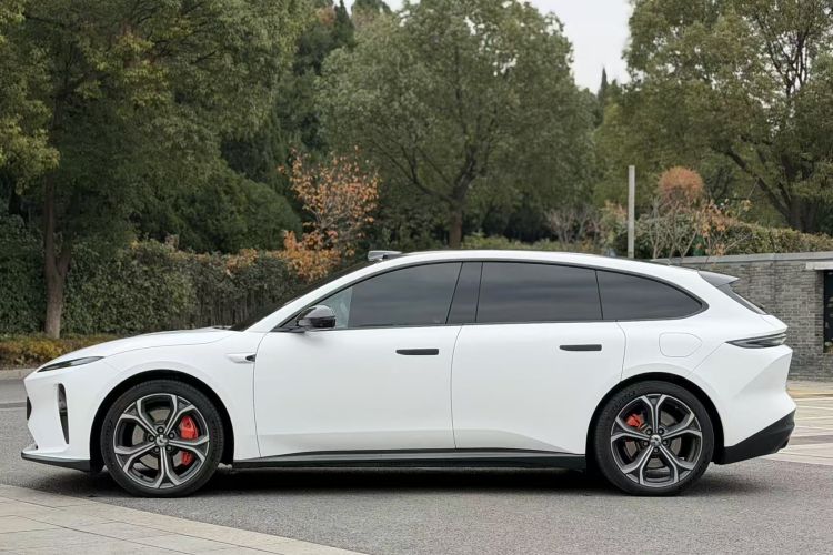 蔚来ET5T 2024款 75kWh Touring车身外观4