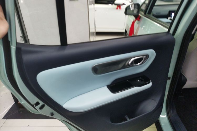 埃安 AION Y 2022款 Plus 70 科技版中控内饰7004