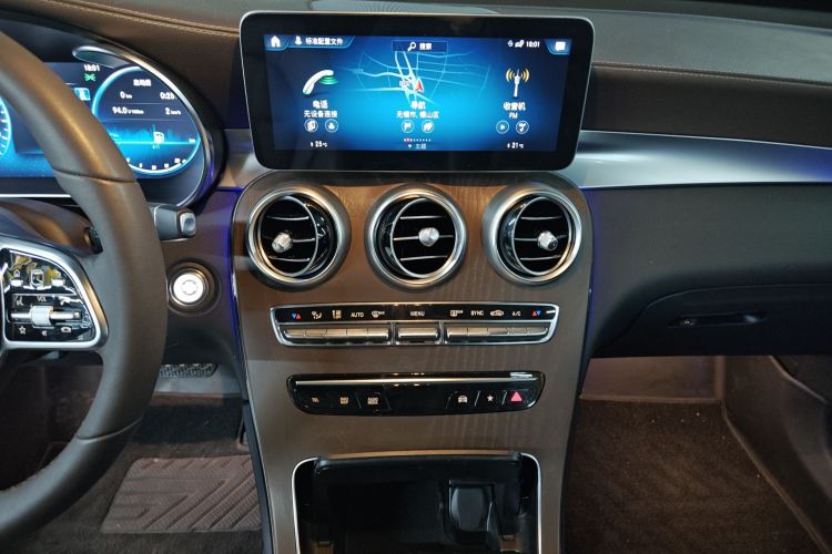 奔驰GLC 2020款 改款 GLC 260 L 4MATIC 豪华型中控内饰16