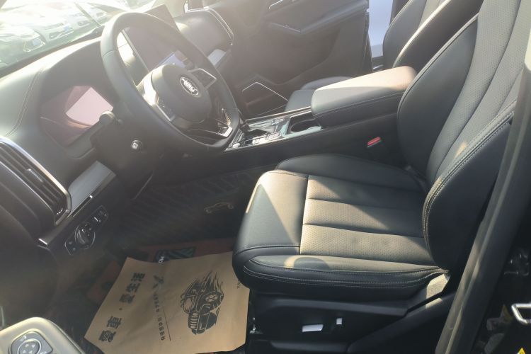 比亚迪 唐 2018款 2.0T 自动智联尊荣型 7座 国V局部细节19