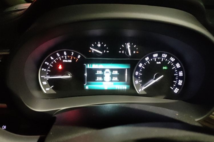 别克GL8 2017款 ES 28T 豪华型 国V中控内饰14