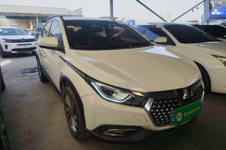 纳智捷 U5 SUV 2017款 1.6L CVT名士版车身外观3