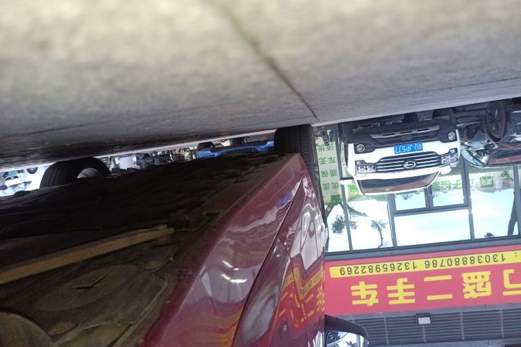 宝马1系 2018款 118i 运动型局部细节9002