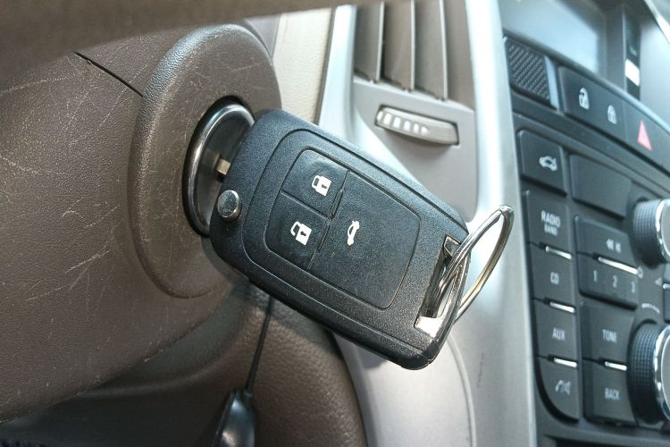 别克 英朗 2013款 GT 1.6L 手动进取版中控内饰7001