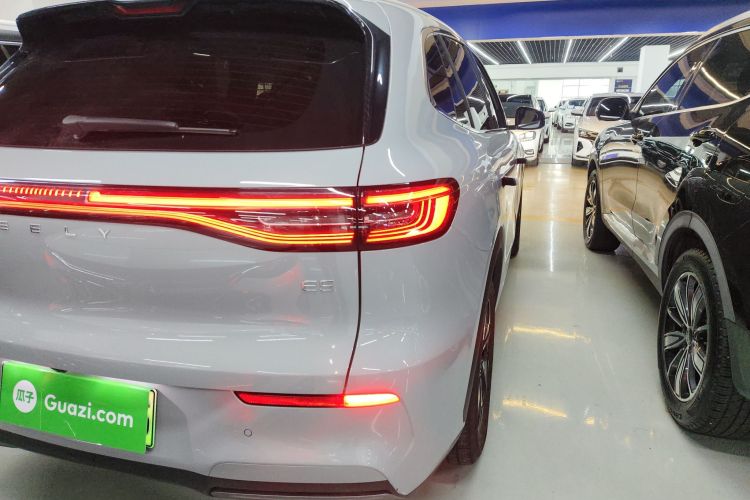 吉利银河 银河E5 2024款 530km 探索+版车身外观9