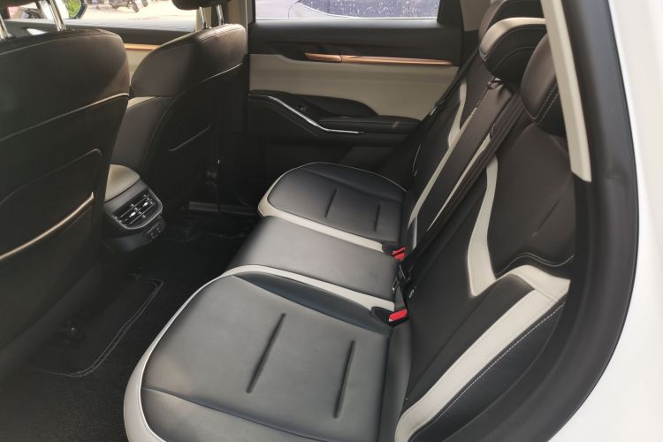 哈弗H6 2021款 第三代 1.5T 自动两驱Supreme中控内饰7004