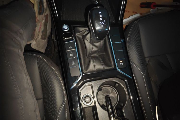 大众 帕萨特 2025款 出众款 380TSI 星空龙腾版局部细节18