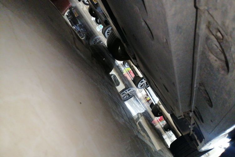 丰田 亚洲龙 2023款 双擎 2.5L 豪华版局部细节9001