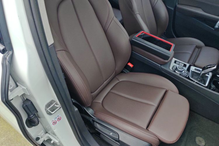 宝马1系 2021款 120i M运动曜夜版中控内饰41