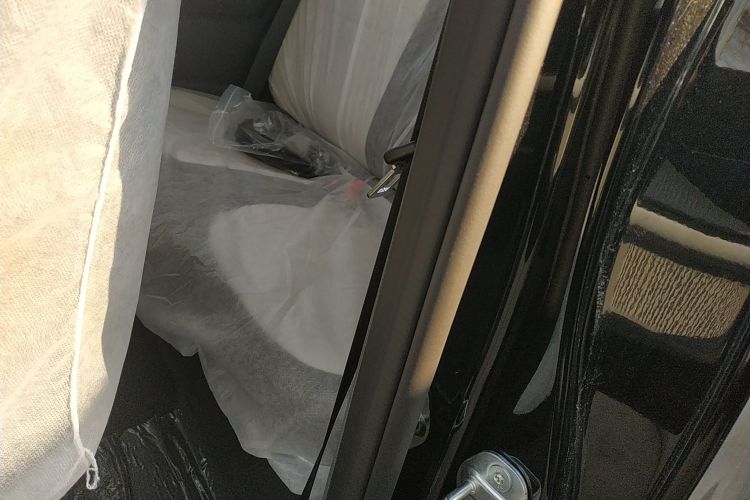 吉利银河 2025款 210km 熊猫卡丁中控内饰21