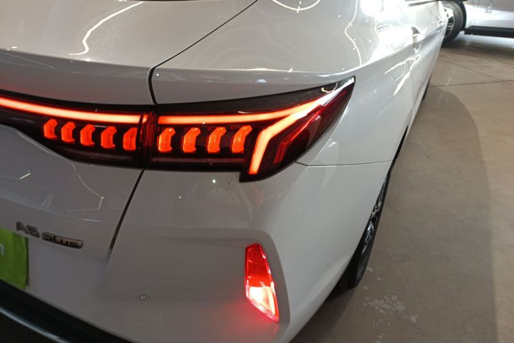 江淮汽车 江淮A5 PLUS 2023款 1.5T 自动豪华型车身外观9