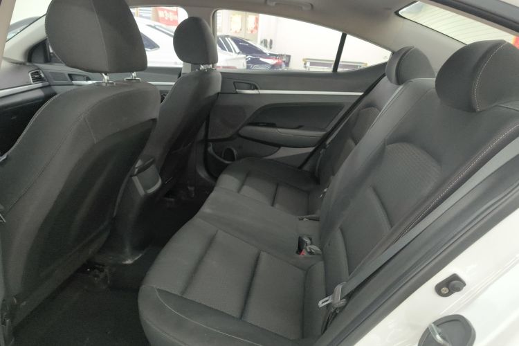 现代 领动 2016款 1.6L 自动智炫·精英型中控内饰21