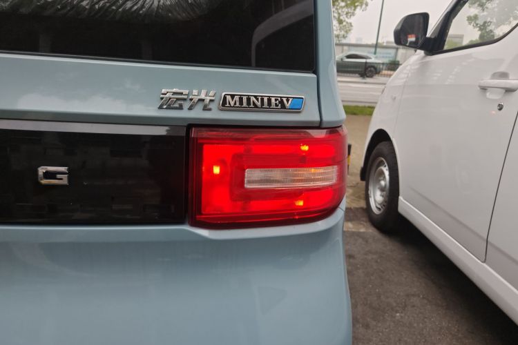 五菱汽车 宏光MINIEV 2021款 马卡龙臻享款 三元锂车身外观9