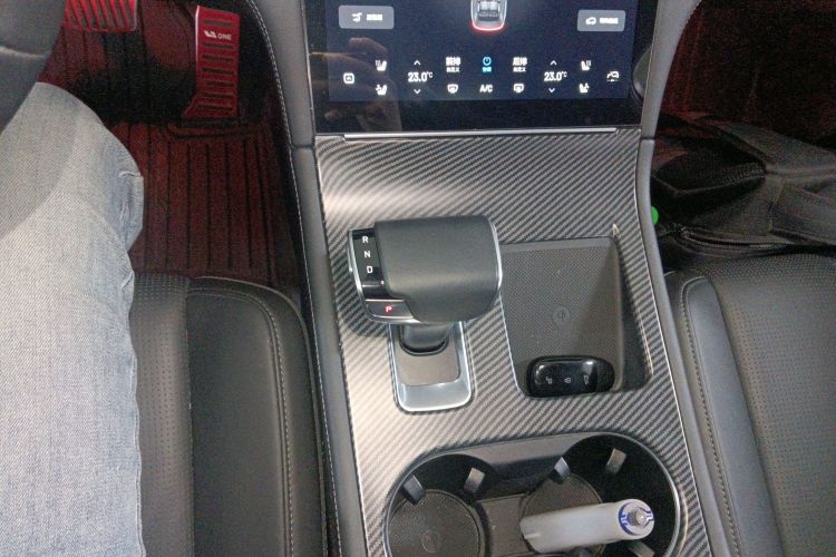 理想汽车 理想ONE 2021款 增程6座版中控内饰18