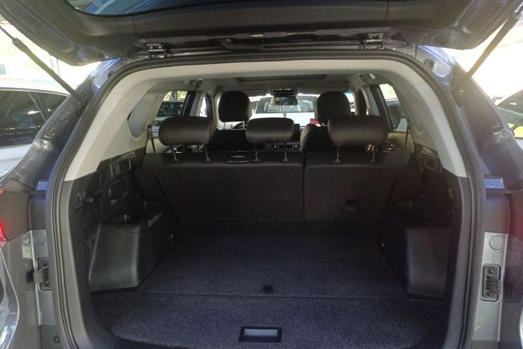 捷途X70 2023款 1.5T DCT梦想版 5座机舱底盘23