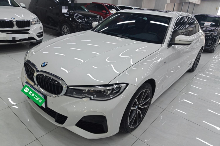 宝马3系 2022款 325Li M运动套装车身外观1