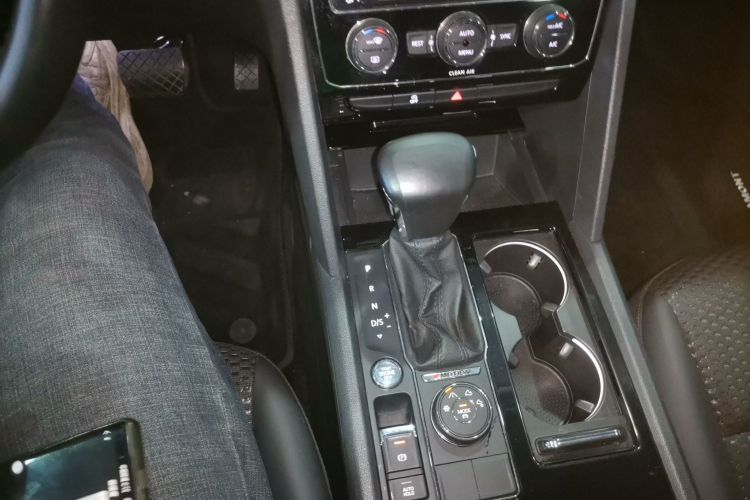 大众 途昂 2017款 380TSI 四驱舒适版中控内饰18