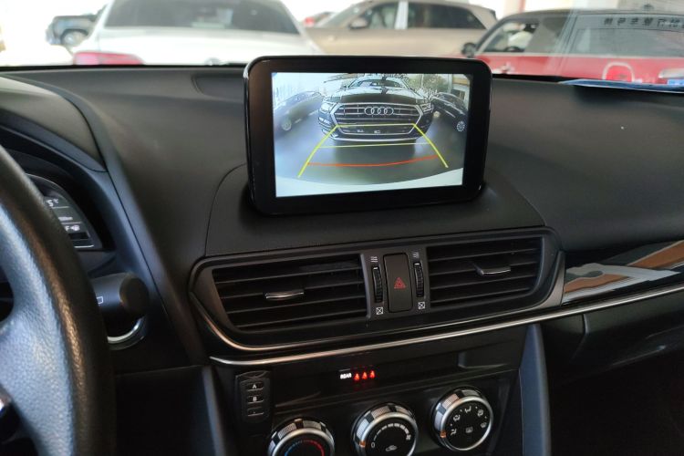 马自达CX-4 2020款 2.0L 自动两驱蓝天青春版中控内饰16