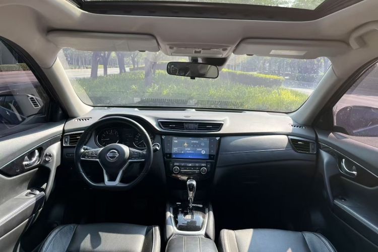 日产 奇骏 2020款 2.0L XL Premium CVT 2WD智联尊享版中控内饰12
