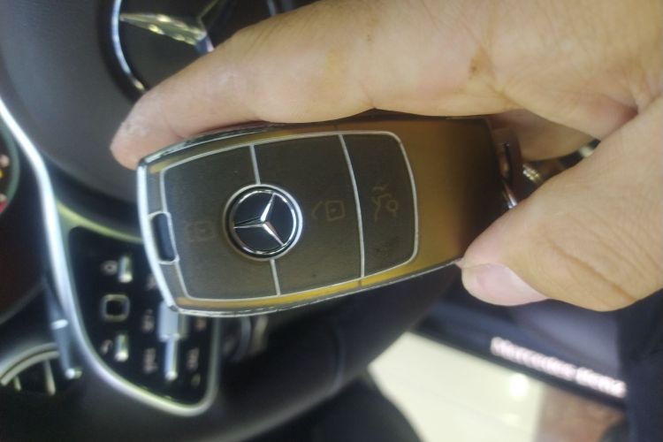 奔驰GLC 2022款 改款三 GLC 260 L 4MATIC 动感型中控内饰11