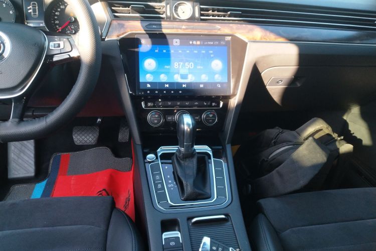 大众 迈腾 2018款 330TSI DSG 豪华型中控内饰16