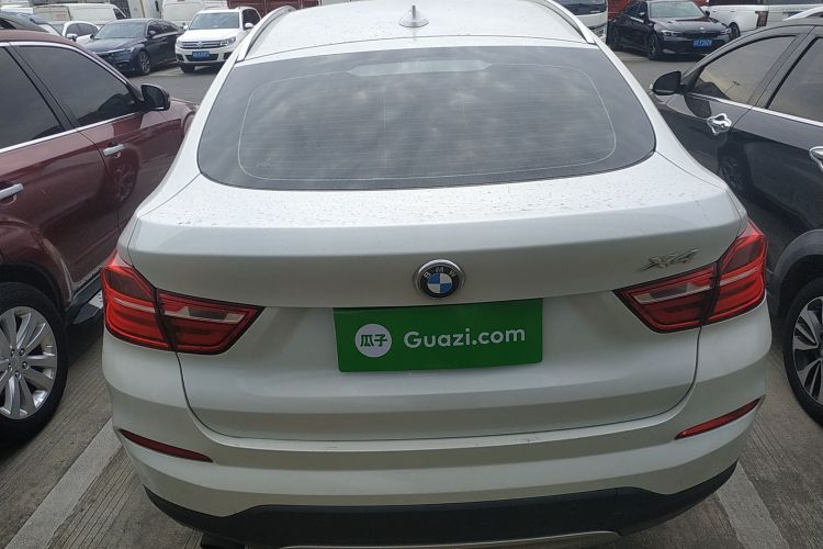 宝马X4 2014款 xDrive20i X设计套装车身外观6