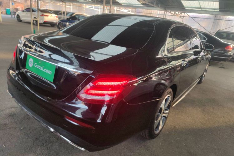 奔驰E级 2018款 改款 E 200 L 运动型车身外观7