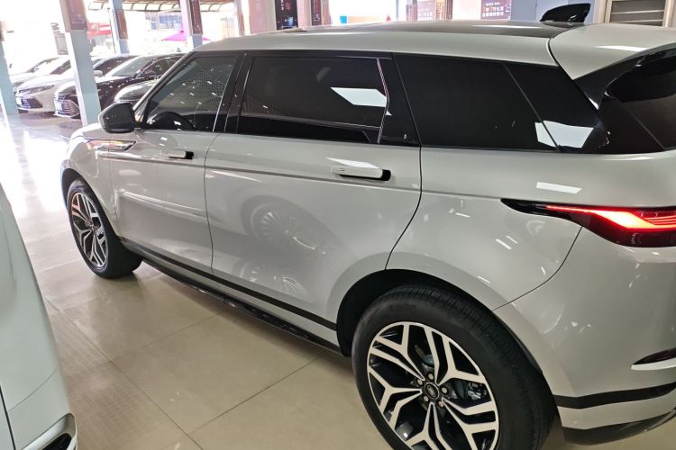 路虎 揽胜极光 2023款 极光L 249PS 豪华版车身外观4