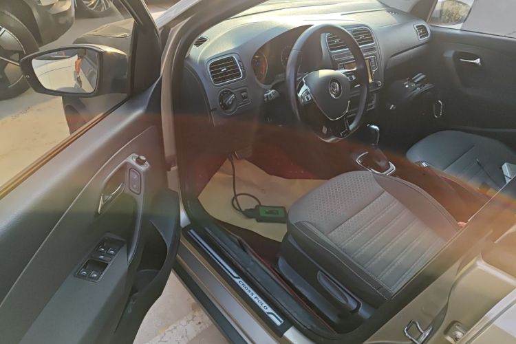 大众 2014款 1.6L Cross Polo 自动中控内饰7003
