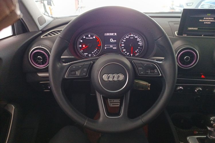 奥迪A3 2019款 Sportback 35 TFSI 进取型 国V中控内饰13