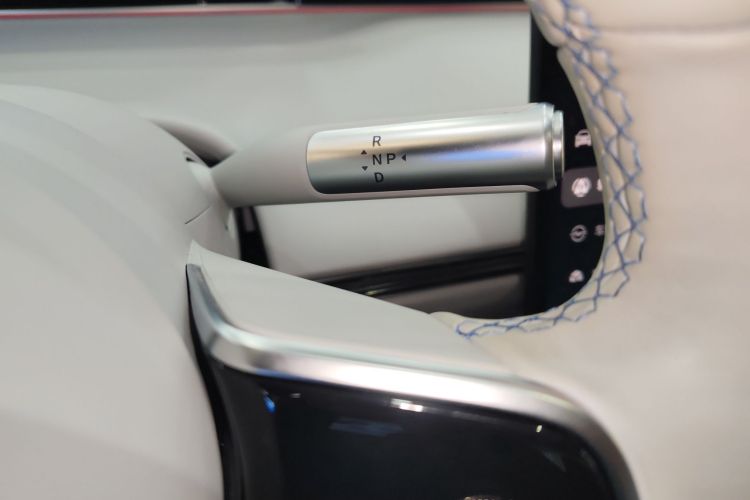 鸿蒙智行 智界S7 2025款 855km Max中控内饰18