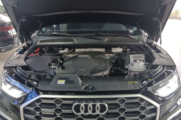 奥迪Q5L 2022款 改款 40T 豪华动感型机舱底盘24