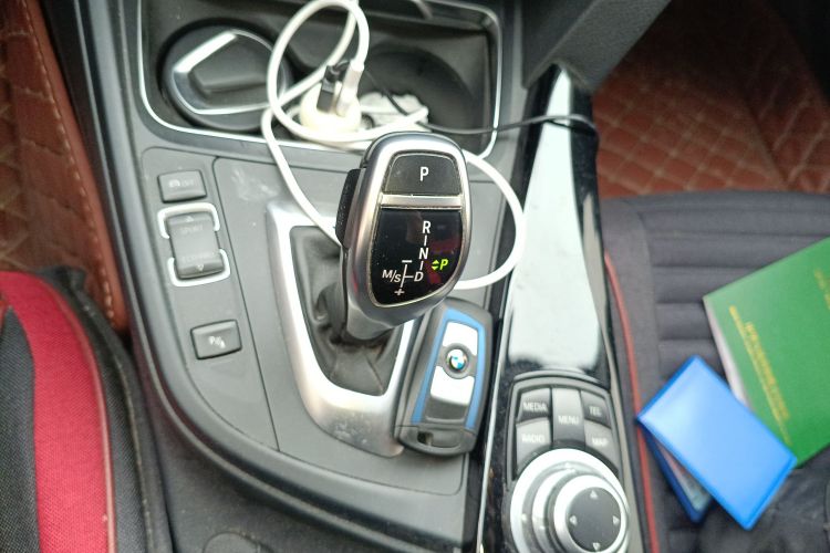 宝马3系 2017款 320Li M运动型中控内饰18